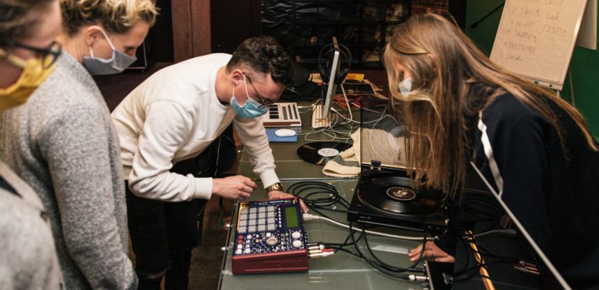 ABSOLUTE BEGINNERS / Workshops