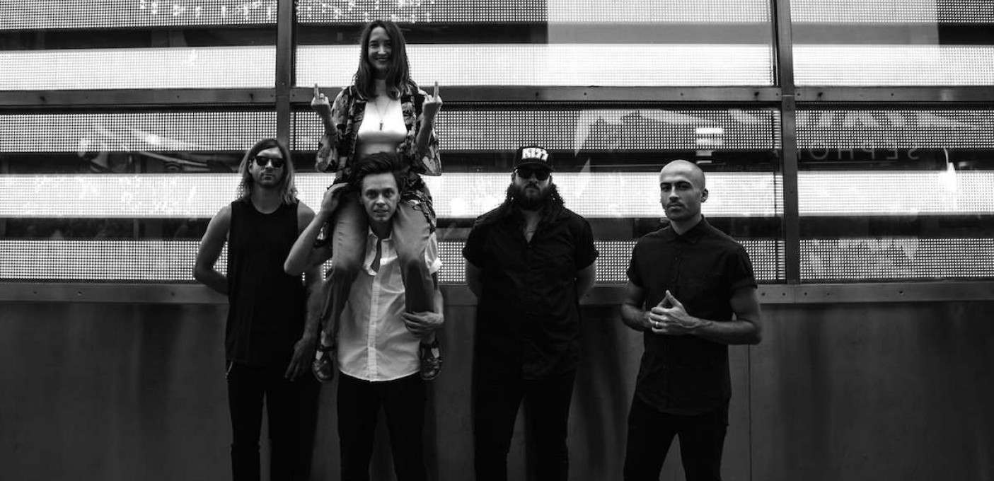 [+]JULY TALK[+] [-]+ SLOWLIGHTS[-]