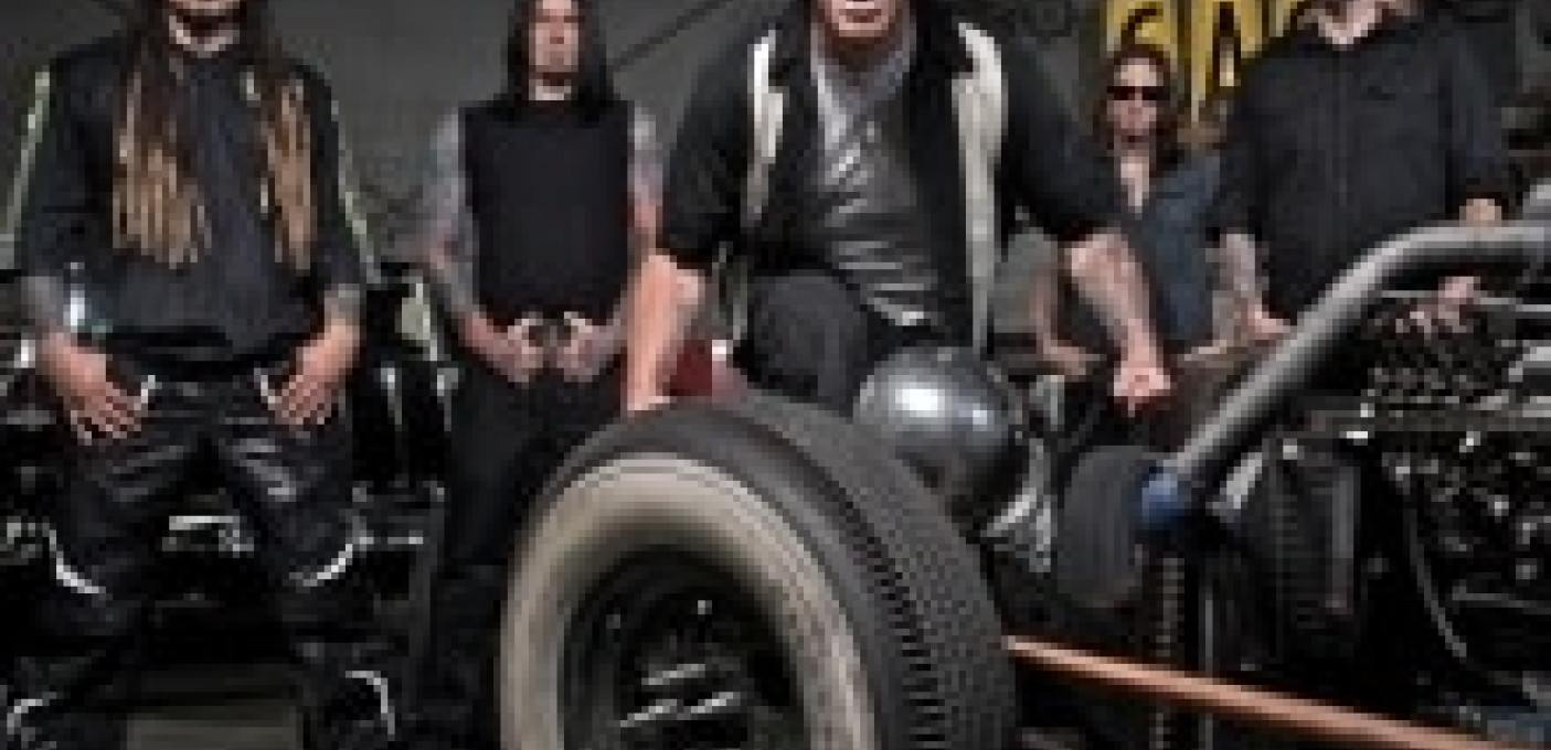 FIVE FINGER DEATH PUNCH + UPON A BURNING BODY + POP EVIL +