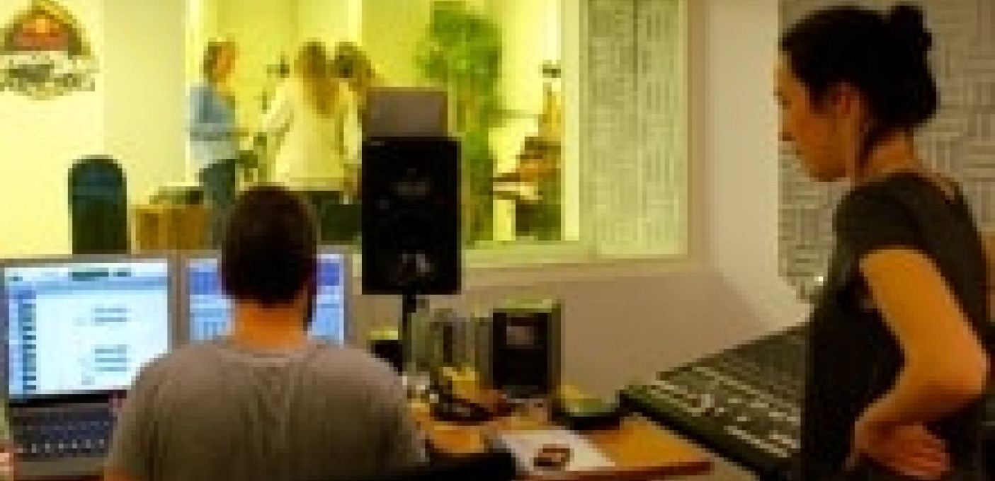 FISH + GIRL RIOT + RAMONA + ANNELIES VAN DINTER & FRIENDS +