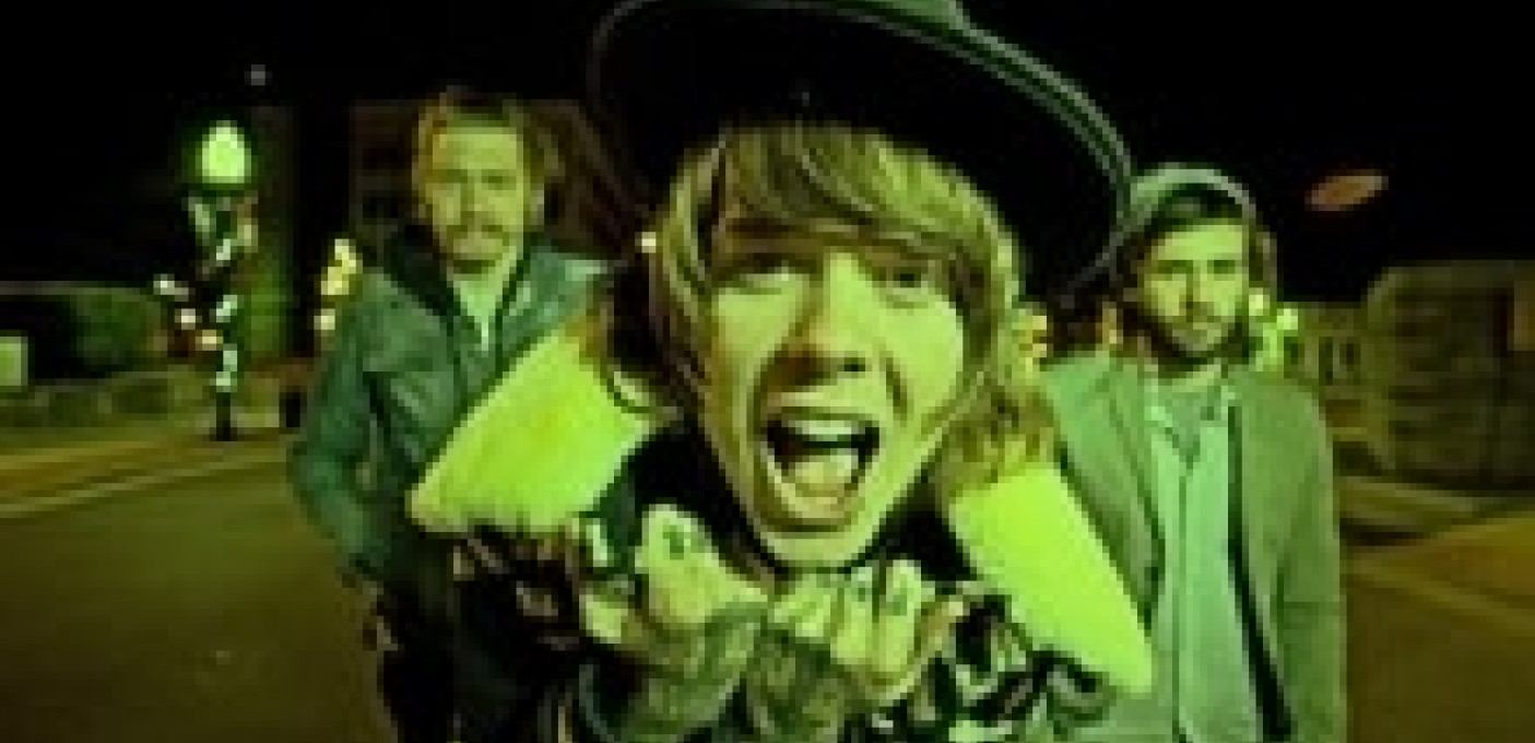 NEVER SHOUT NEVER + WE ARE THE IN CROWD +