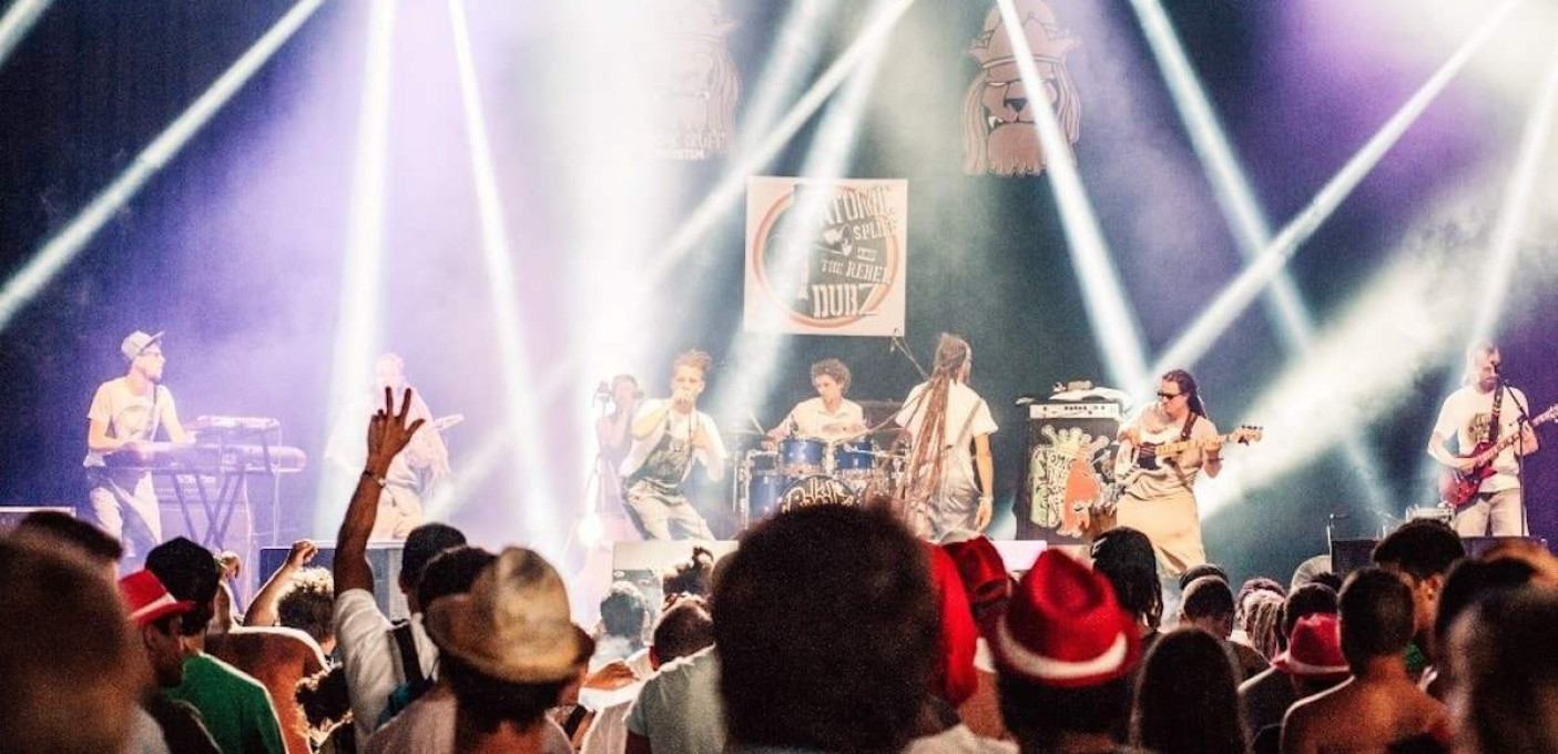 [+]Red Bull Bedroom Jam 2015 Finale[+] [-]Felix Pallas + Ides Moon + The Girl Who Cried Wolf + Yoko Syndrome + Alto Cargo + Concealed Reality + Age Of Torment + Powerstroke + Wolves Scream + Gloria Boateng[-]